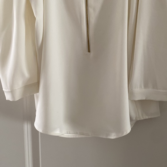 Calvin Klein White Off Shoulder Top - Picture 3 of 6